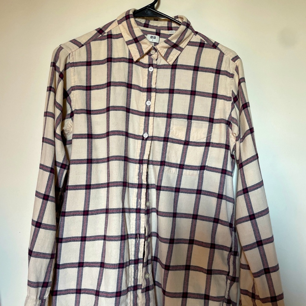 uniqlo cotton flannel shirt cream plaid size small women